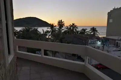 Image de Apartment with balcony and ocean view