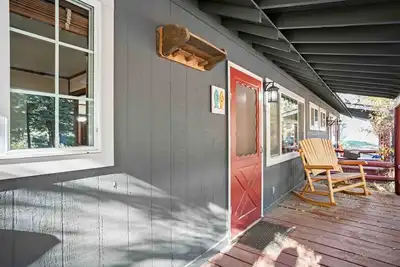 Image de Nature's Playground: Fishing, Rafting & Riding at Your Cabin's Doorstep