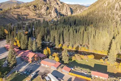 Image de Riverfront Cabins: Fish, Raft & Ride in Colorado's Outdoor Playground