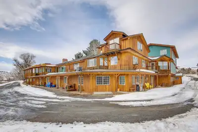 Image de Spacious Yellowstone River Retreat w/ Trails!