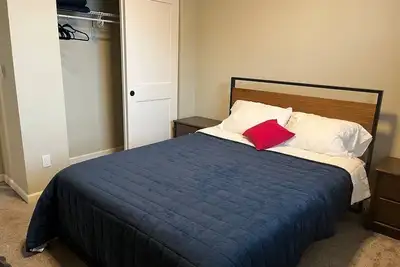 Image de Spacious 6th Ave Apartment