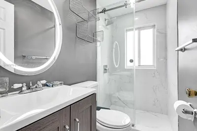 Renovated 1 Bedroom/1Bath with Washer and Dryer