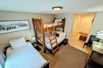 Image de Hotel-style unit at Purcell Condos