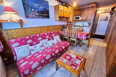 Image de Grand studio 4 personnes aux pieds des pistes, vue montagne.