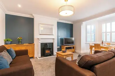 Image de Stunning Seafront Apartment - Just Steps Away From Viking Bay Beach & Broadstairs Town
