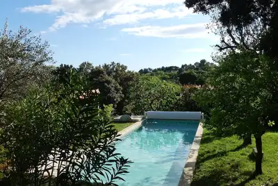Image de Appartement Rdc 50m2 avec terrasse dans parc intime ombragé, piscine 12x4 m