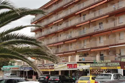 Image de Appart. 6 pers. à Roses avec ascenseur et parking