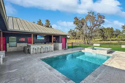 Image de Freedom on the Frio @Frio River Resorts