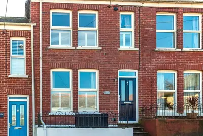 Image de Merveilleuse maison de vacances privée avec Wifi, Tv, terrasse, animaux admis et parking