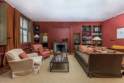 Image de Sophisticated Parisian Hideaway With Couture-Inspired Interiors