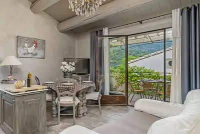 Image de Loggia 7 Cyprès | Résidence Les Petitons