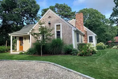 Image de Coastal home in Brewster near beaches and bike path. Rpms161