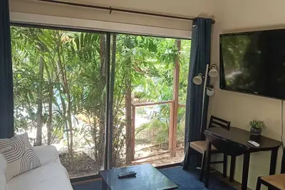 Image de Zen Eden 1-bedroom in Savannah with WiFi, Ac, close to beach and shopping