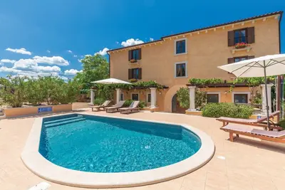 Image de Villa Christina in Ivetići  - Haus für 10 Personen