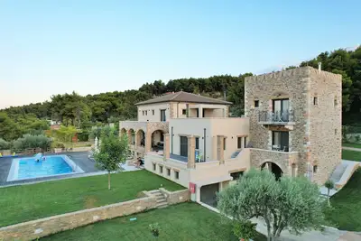 Image de Villa Kalamos/Sea View and Pool nearby Athens/Tower