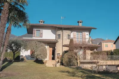 Image de Single villa with large park, in nature, close to Bergamo