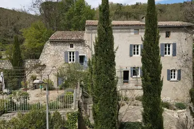 Image de Gîte 4 étoiles avec piscine dans les Cévennes.