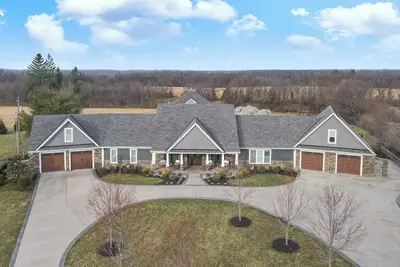 Image de The Bluegrass Grand Estate: Bourbon Trail Luxury