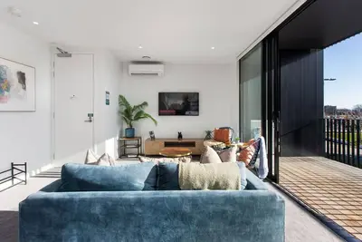 Image de Cbd Location Sunny Warm Free off Street Parking