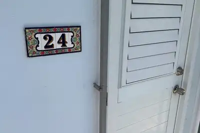 Image de Cozy 1-bedroom apartment in beautiful Luquillo. Just 2 minutes walk to the beach