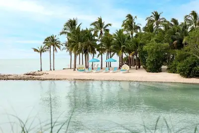 Marathon Oceanfront Suite | King Bed + Kitchenette