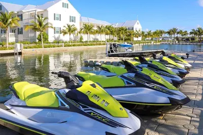 Marathon Beachfront | 2br, Veranda + 2 Luxe Baths