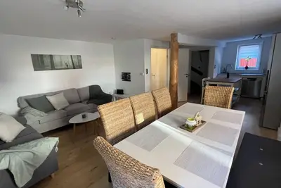 Image de Small, cozy vacation home with 3 bedrooms for 4 people