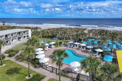 Image de Unwind in Serene Oceanfront Room Close to Local Attractions & Dining with Pool