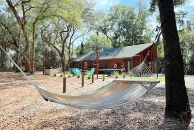 Image de Cabin Near Disney & Beach-Spa, Firepit & More! 3Bed+2Bath