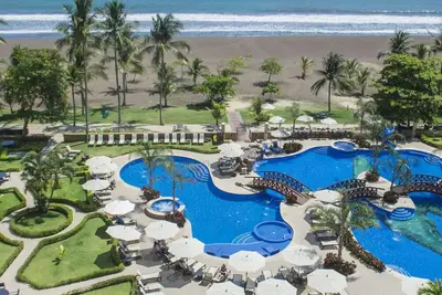 Image de Enjoy Live Sports at Luxurious Resort in Scenic Costa Rica Coast