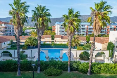 Image de C21Locationvacances Studio cabine Piscine- plages commerces