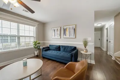 Image de 3 Br/3 Ba Cozy Townhomes - 3 Miles from the Masters