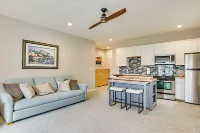 Image de Steps to Lake Wylie: Cozy Clover Apartment