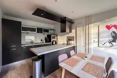 Bel appartement avec terrasse et jardin, Green Cocoon.