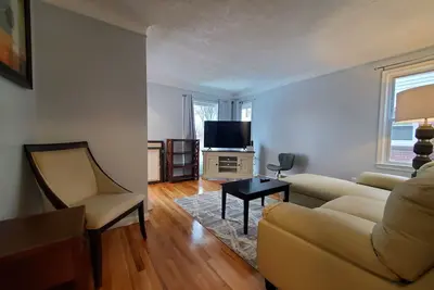 Image de Fabulous 3-bedroom house in Detroit with WiFi, Ac. Start your adventure