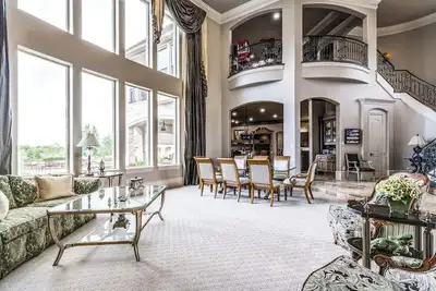 Image de Elegant Estate - Pool & Views