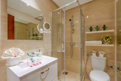 Image de Appartement luxueux Pied dans l'Eau jardin privée-Accès direct piscine et golf