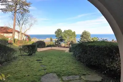 Mona Baïta -Appartement vue mer avec piscine collective