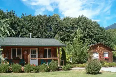 Image de Welcome to your year-round mountain getaway and historic ranch in the foothills of the North Cascades!
