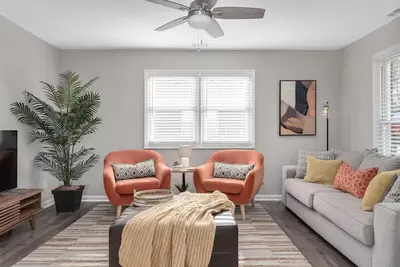 Image de Vibrant 3-Br Home | Downtown | Sleeps 6 | Nc