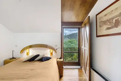 Image de Maison de vacances 'Quinta Das Cavadas' avec vue sur la montagne, piscine privée et Wi-Fi