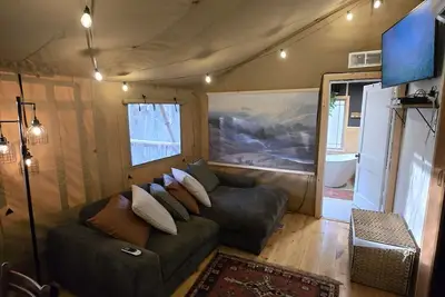 Image de Hootenanny Safari Tent  Yala Canvas Home