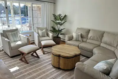 Image de Centerville-Beach+Shops less than 5 min drive