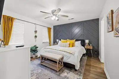 Image de Charming 4-bedroom house 5 min from the Mall of Georgia and Movie Theater