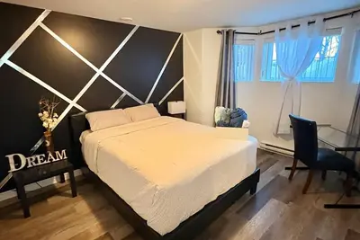 Image de Grande chambre confortable à Laval