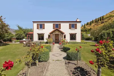 Image de Distinctive Detached Home Luxury Spa