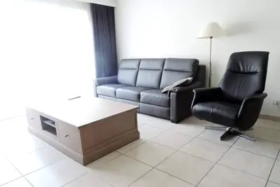 Image de Appartement près d'Epernayplein, séjour familial