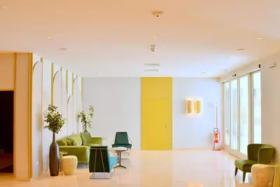 Image de Appartement ensoleillé avec une généreuse terrasse