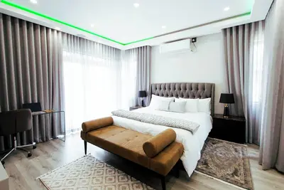 Image de Spacious 4-bedroom villa with WiFi and Ac in fantastic Harare