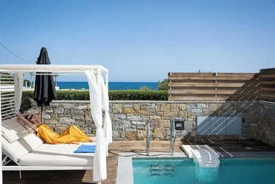 Villa Thoi, Exclusive Villa with Private Beach Facilities